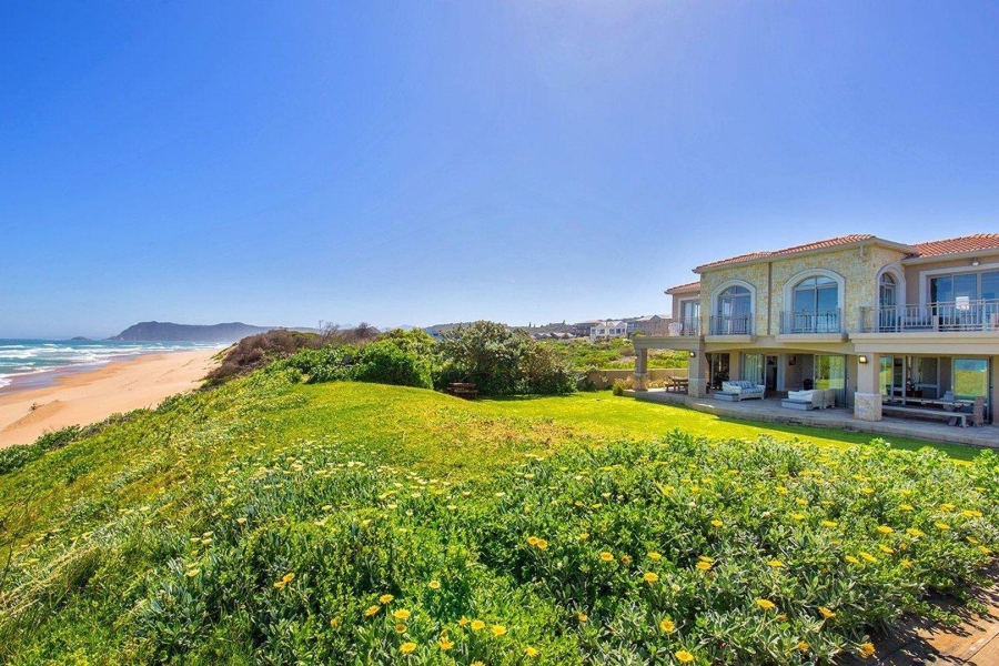 6 Bedroom Property for Sale in Myoli Beach Western Cape